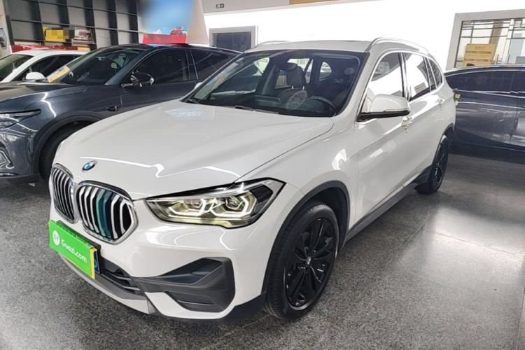BMW X1 2021 #2 BMW X1 2021 car image #2