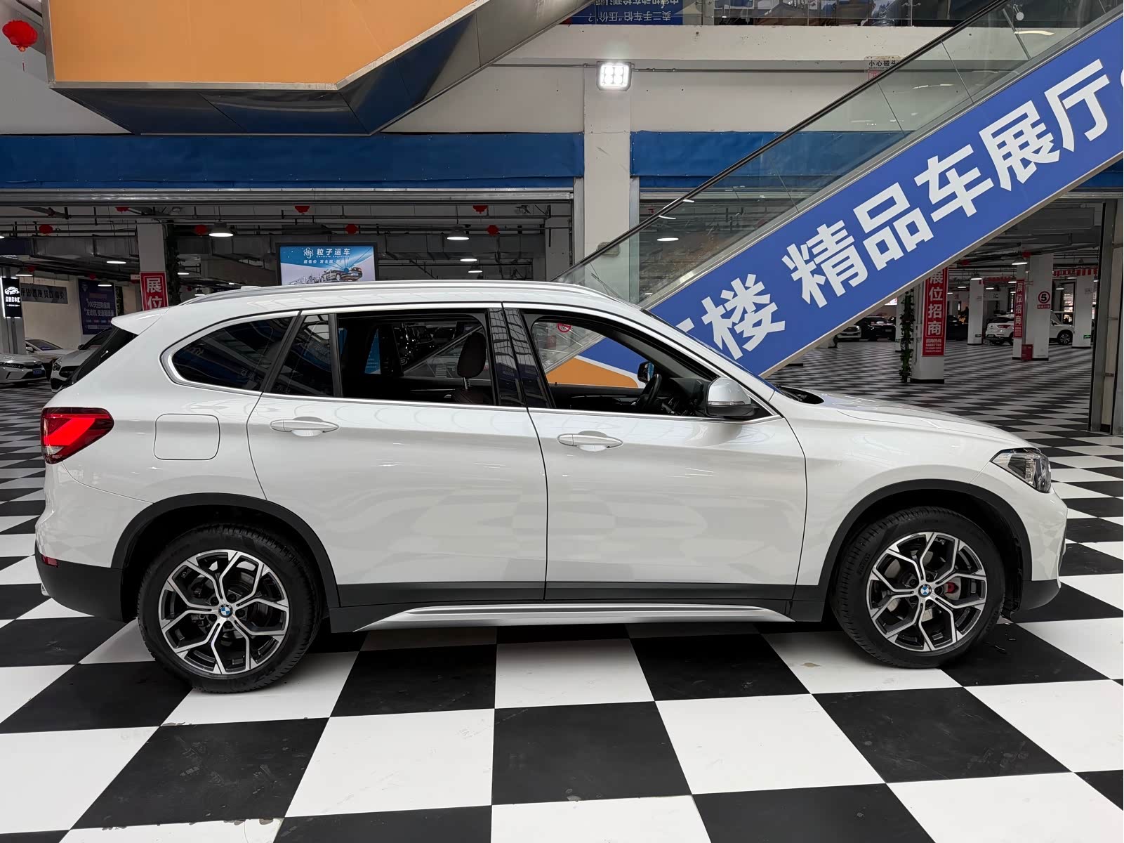 BMW X1 2022 #4 BMW X1 2022 car image #4