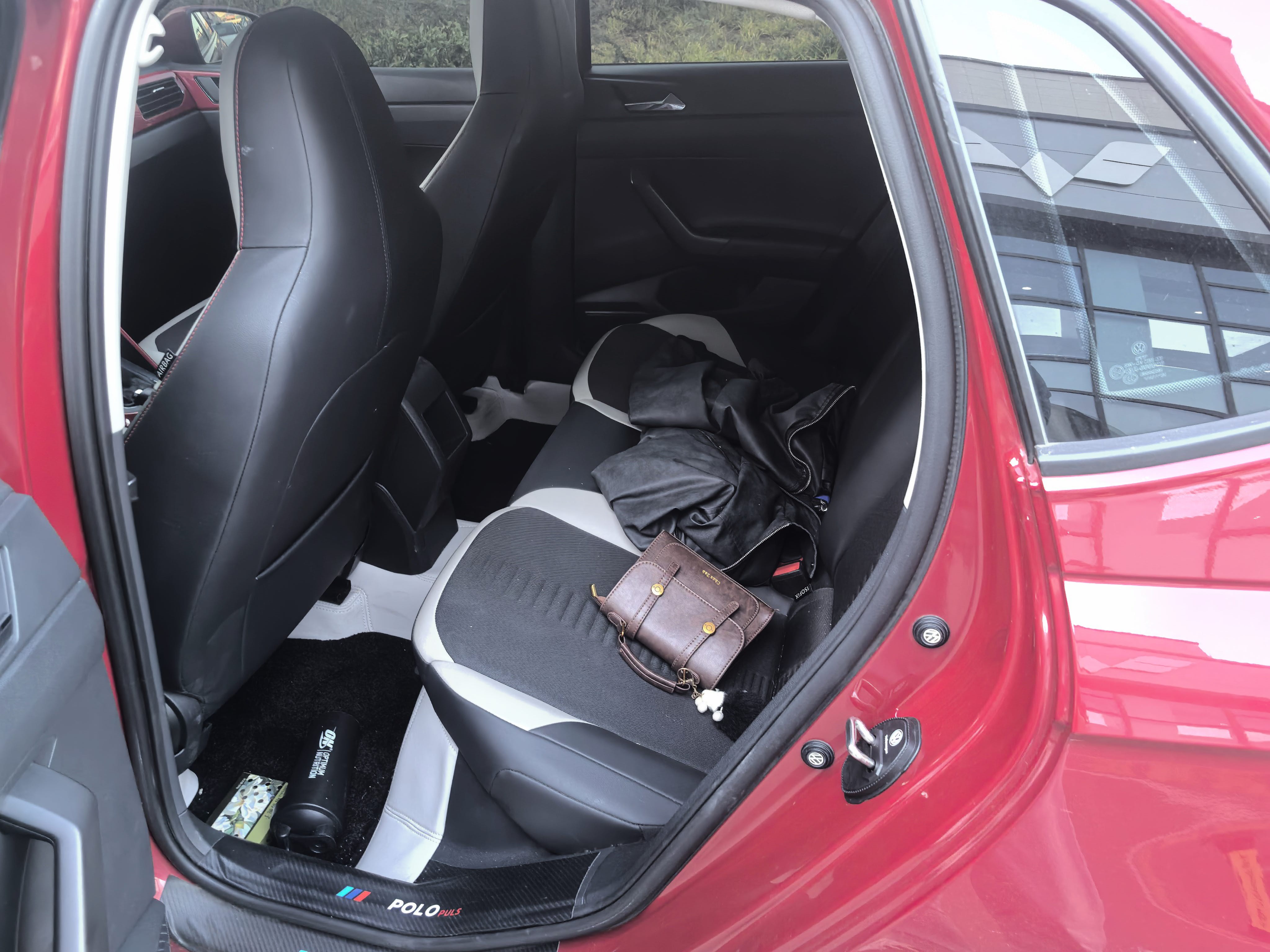 Volkswagen Polo 2021 car image #2