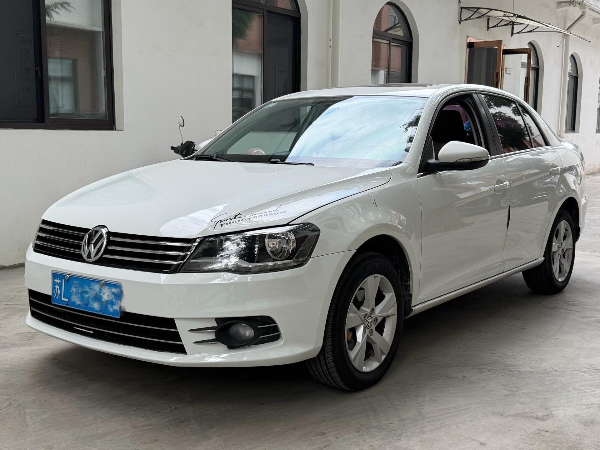 Volkswagen Bora 2014 car image 