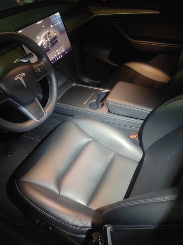 Tesla Model Y 2022 car image #3