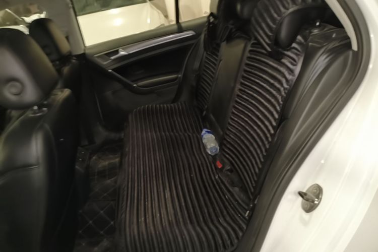 Volkswagen Golf 2015 car image #19
