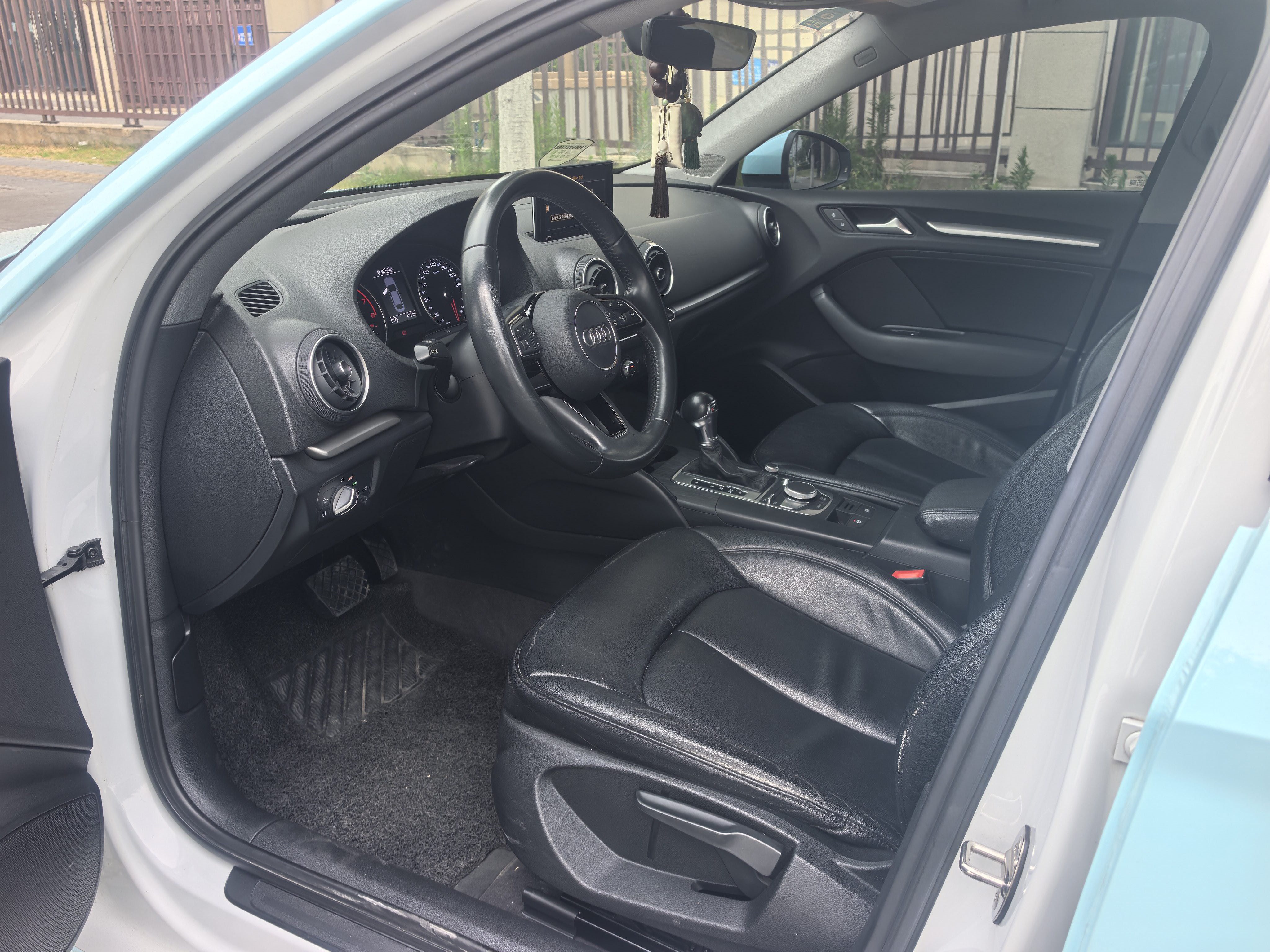 Audi A3 2017 car image #4