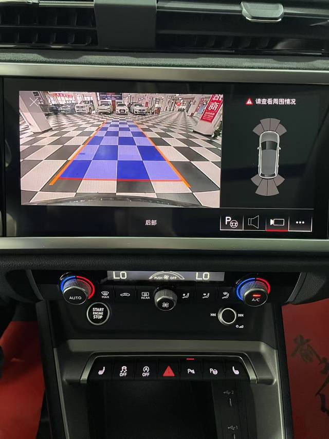 Audi Q3 2022 car image #12