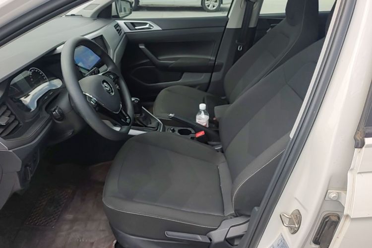 Volkswagen Polo 2020 car image #17