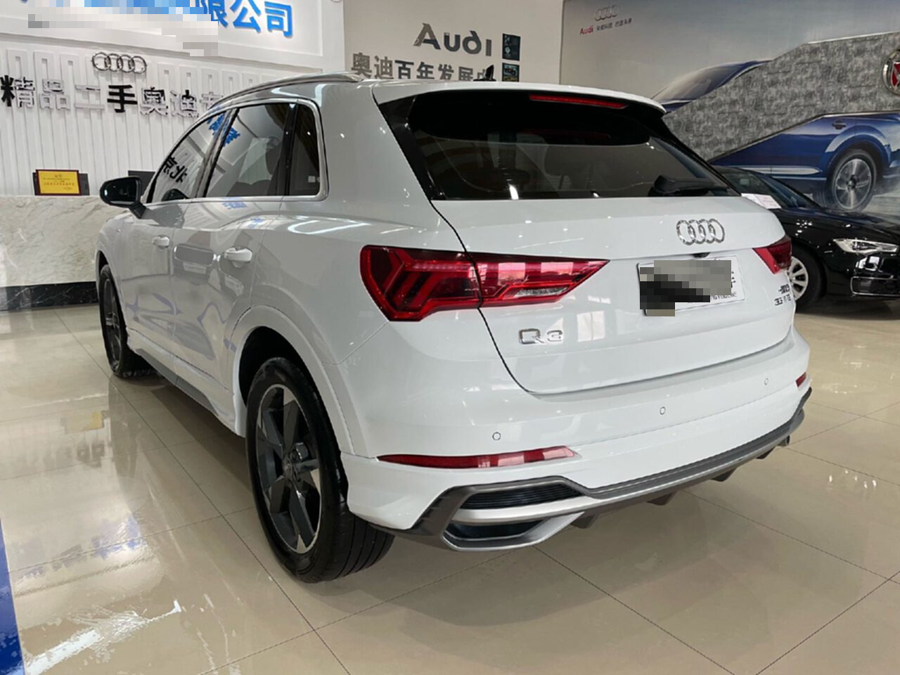 Audi Q3 2021 car image #7