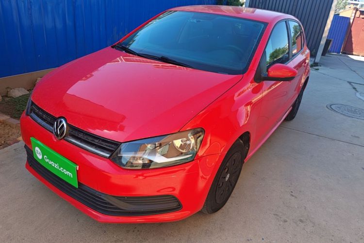 Volkswagen Polo 2019 car image #2