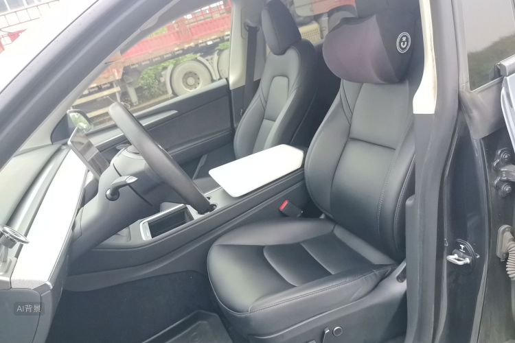 Tesla Model Y 2024 #17 Tesla Model Y 2024 car image #17