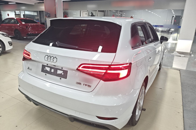 Audi A3 2019 car image #7