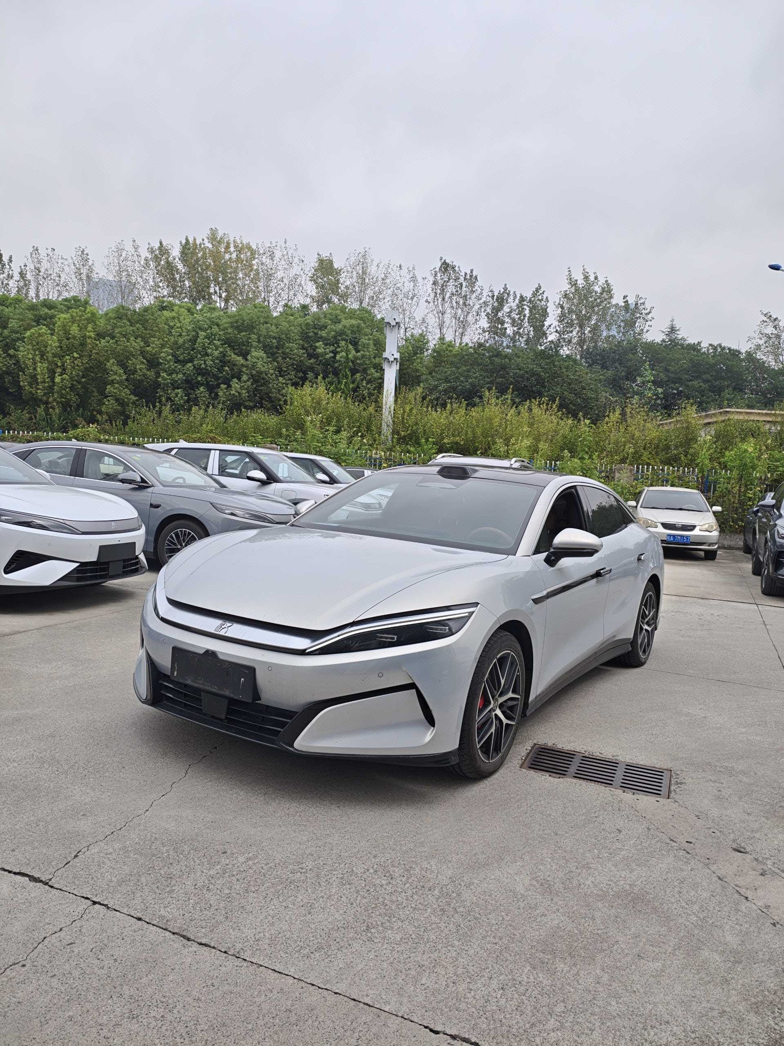 BYD HanL 2025 car image 