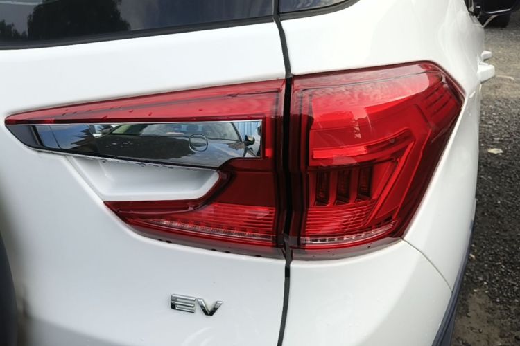 BYD Yuan New Energy 2019 #8 BYD Yuan New Energy 2019 car image #8