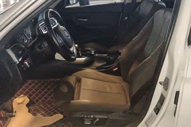 BMW 3 Series 2019 car image #17