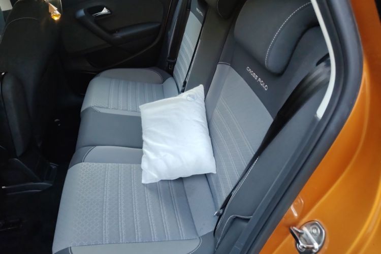 Volkswagen Polo 2018 car image #14