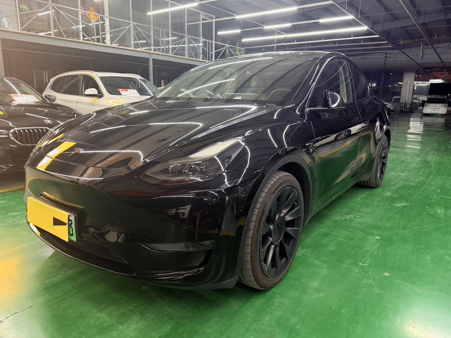 Tesla Model Y 2021 Tesla Model Y 2021 immagine di auto