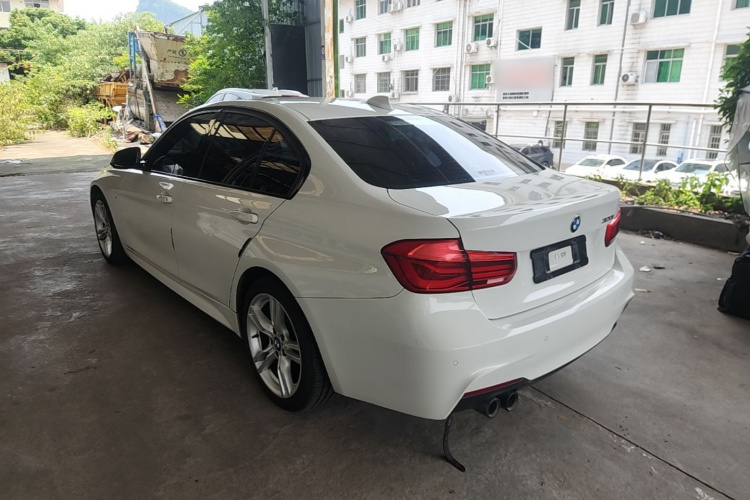 BMW 3 Series 2018 #5 BMW 3 Series 2018 car image #5