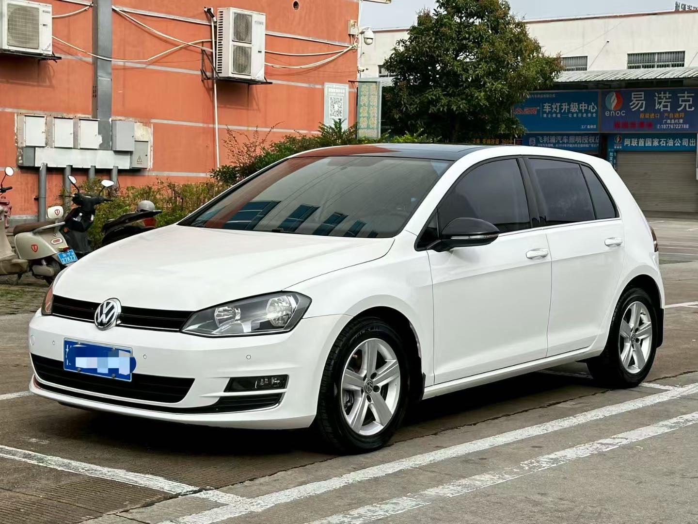 Volkswagen Golf 2017 Volkswagen Golf 2017 car image