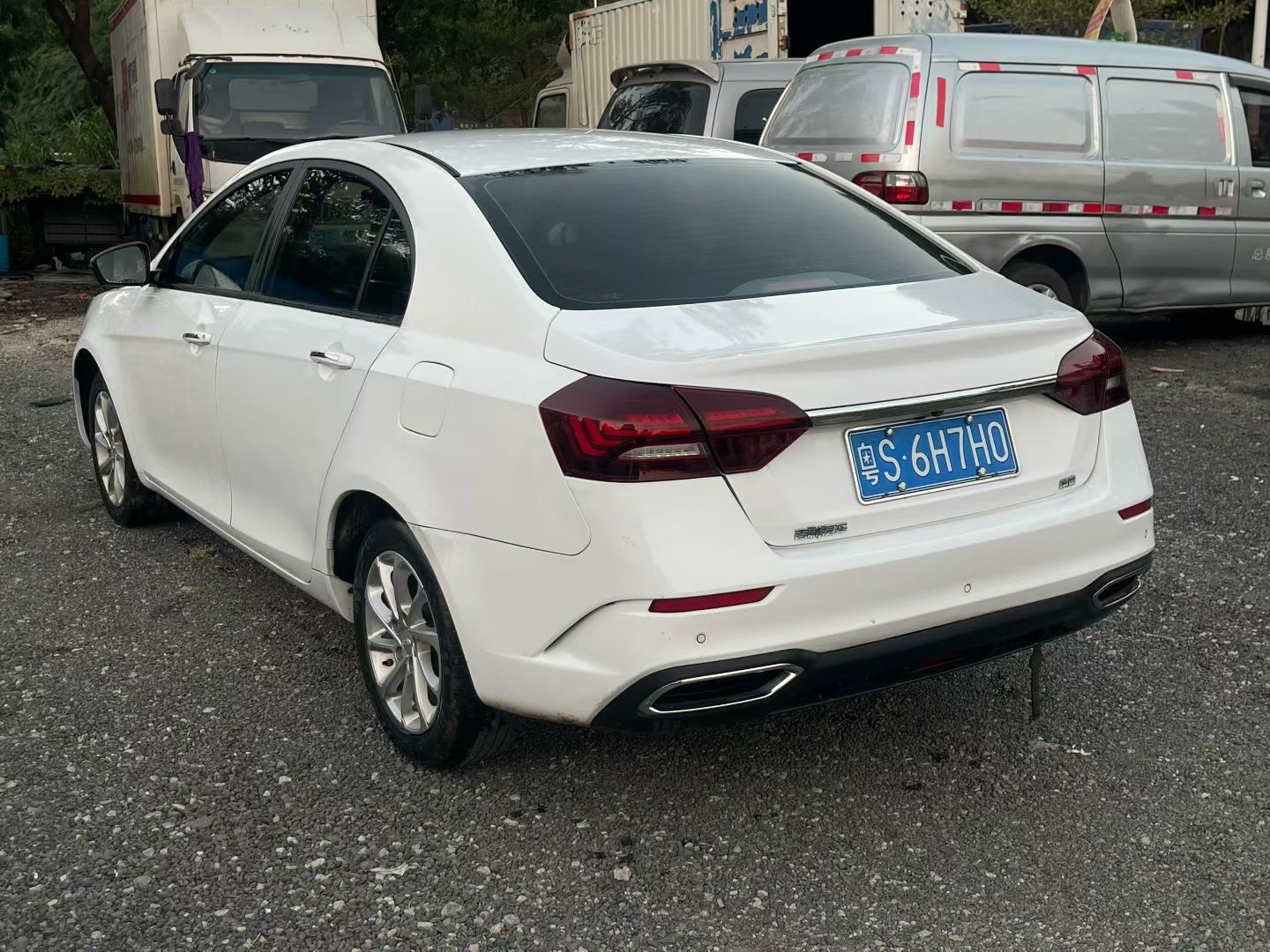 GEELY Emgrand 2022 immagine di auto #6