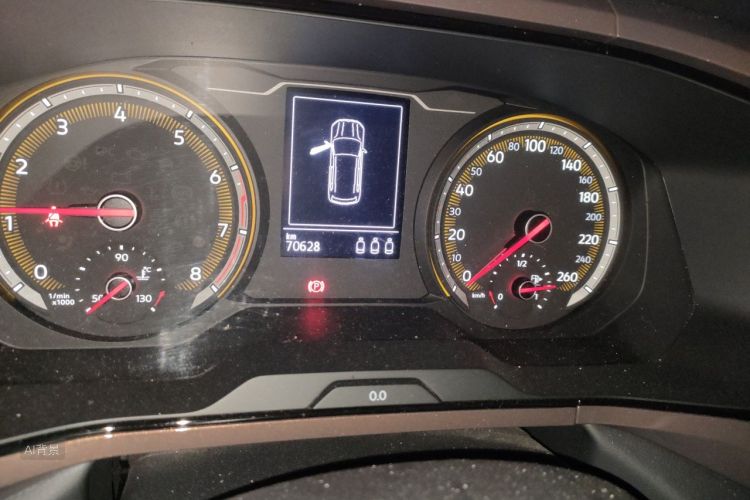 Volkswagen Tharu 2021 car image #14