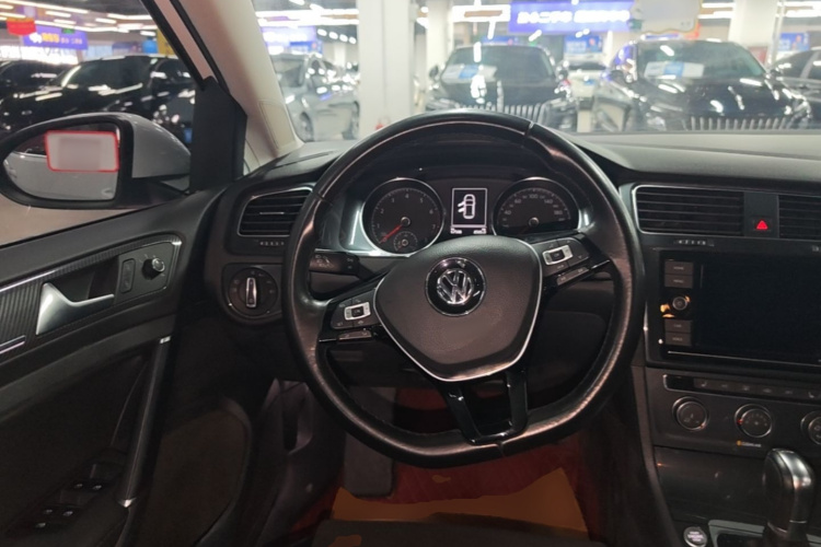 Volkswagen Golf 2018 #11 Volkswagen Golf 2018 изображение автомобиля #11