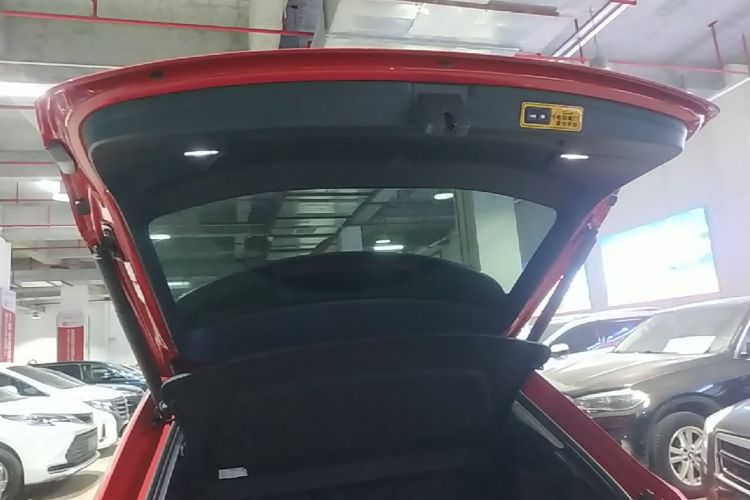 Audi Q3 2021 immagine di auto #19
