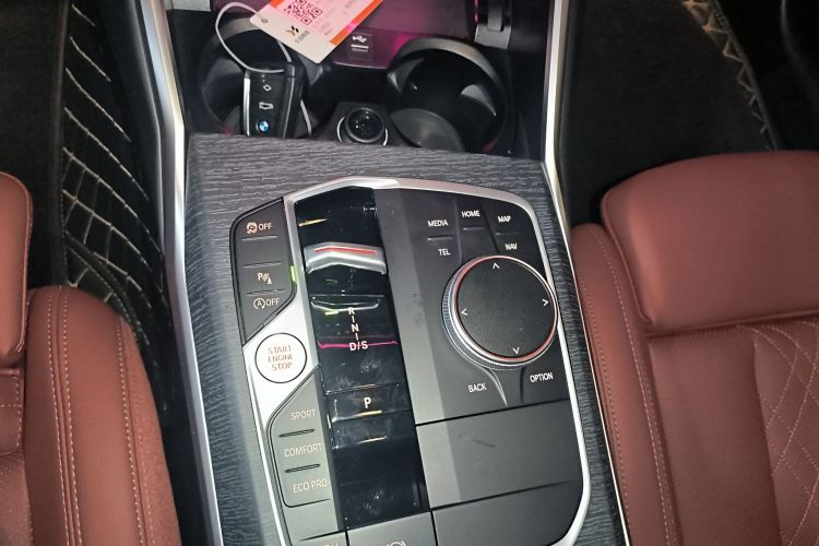 BMW 3 Series 2025 صورة سيارة #14