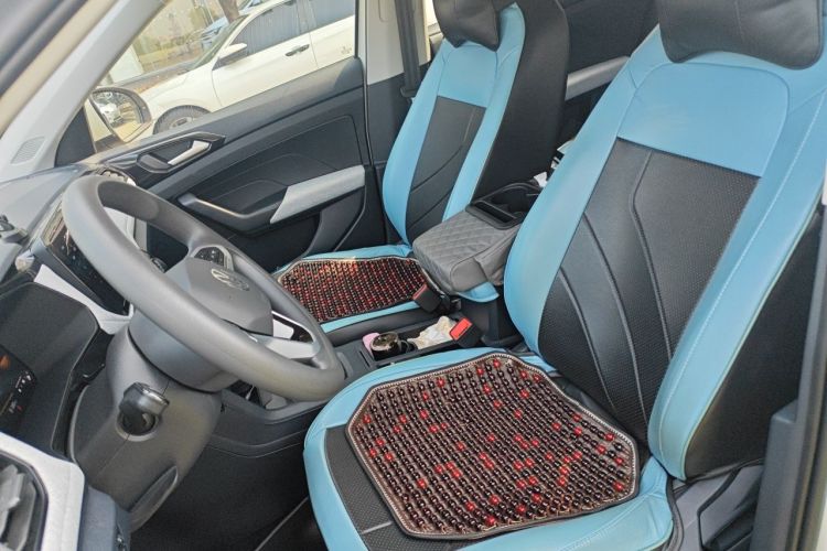 Volkswagen Tharu 2024 car image #15