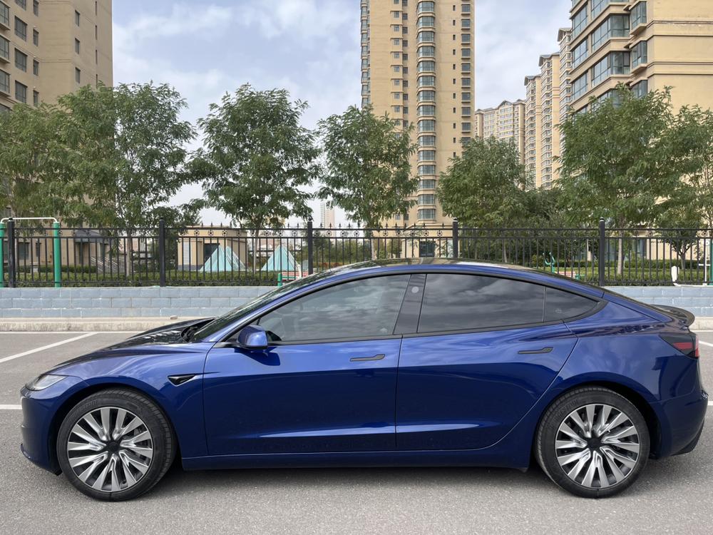 Tesla Model 3 2025 #4 Tesla Model 3 2025 car image #4