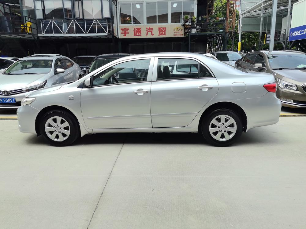 Toyota Corolla 2011 immagine di auto #3