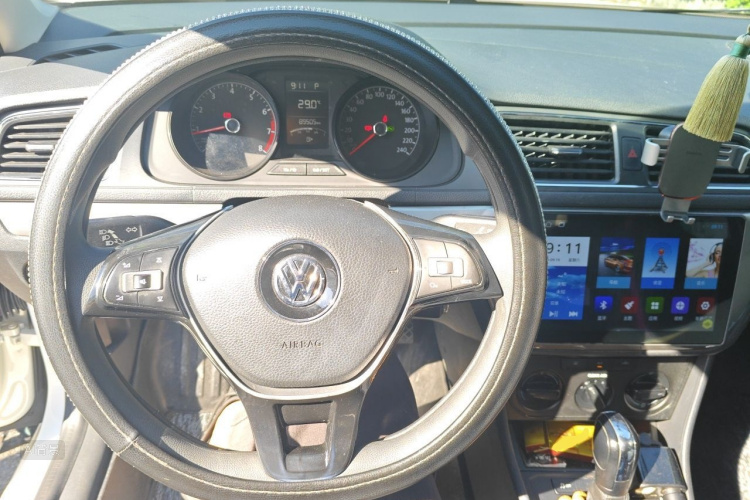 Volkswagen Lavida 2019 #12 Volkswagen Lavida 2019 car image #12