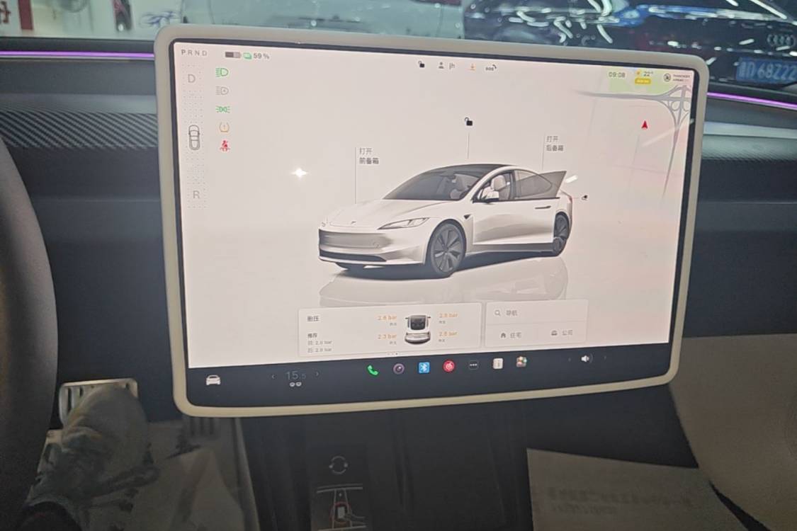 Tesla Model 3 2024 car image #14