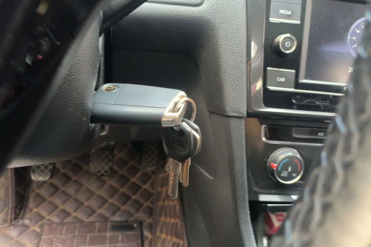 Volkswagen Golf 2018 imagen de coche #10