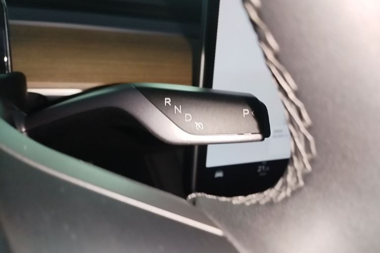 Tesla Model 3 2023 car image #14