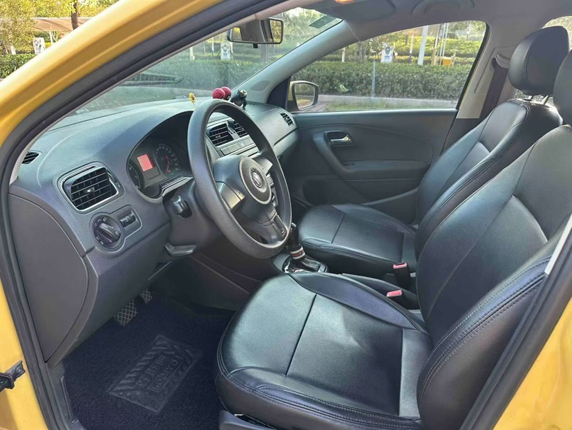Volkswagen Polo 2012 #4 Volkswagen Polo 2012 car image #4