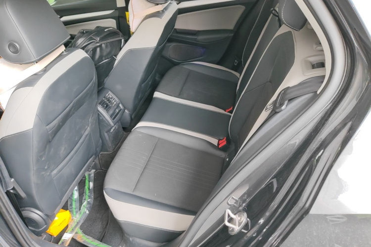 Volkswagen Golf 2021 car image #13