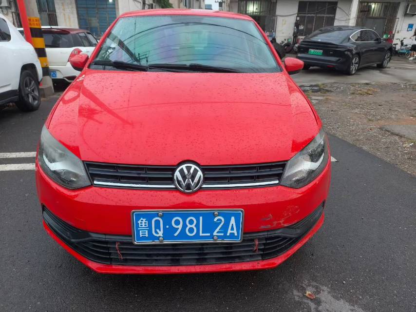 Volkswagen Polo 2014 Volkswagen Polo 2014 car image