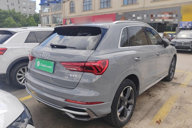 Audi Q3 2020 car image #7