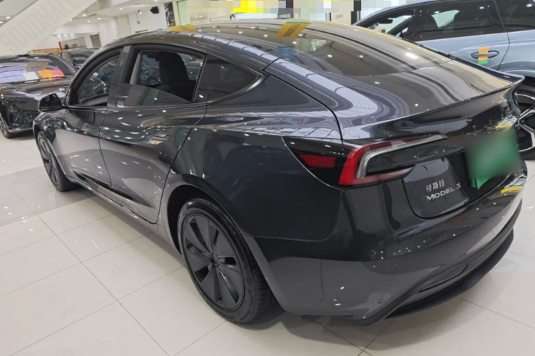 Tesla Model 3 2025 #5 Tesla Model 3 2025 car image #5