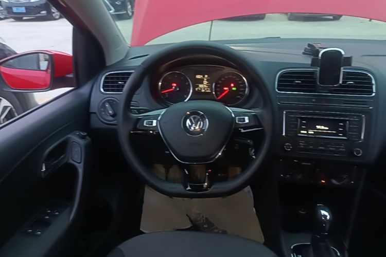Volkswagen Polo 2017 imagem de carro #11