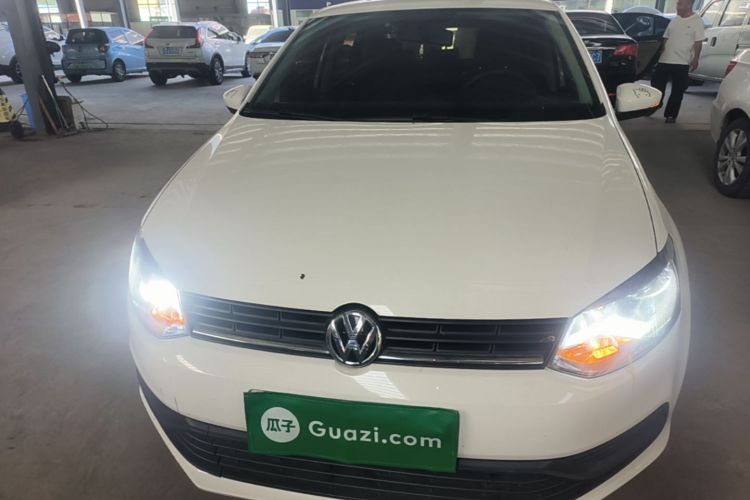 Volkswagen Polo 2018 car image #3