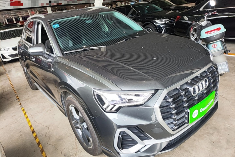 Audi Q3 2020 car image #4