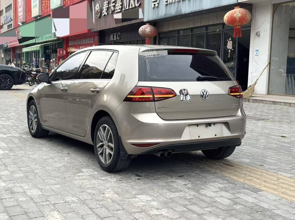 Volkswagen Golf 2017 car image #6