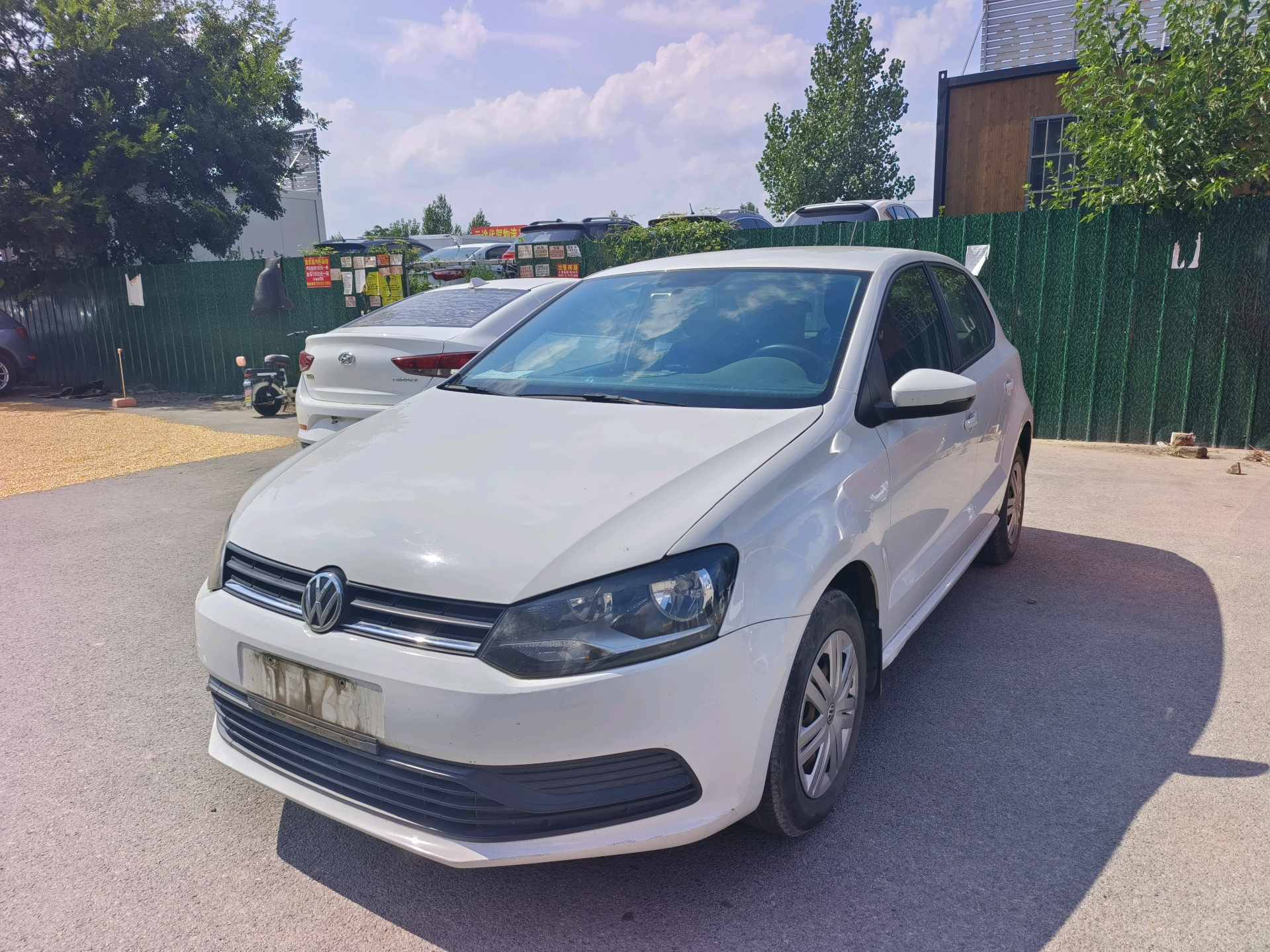 Volkswagen Polo 2017 car image 
