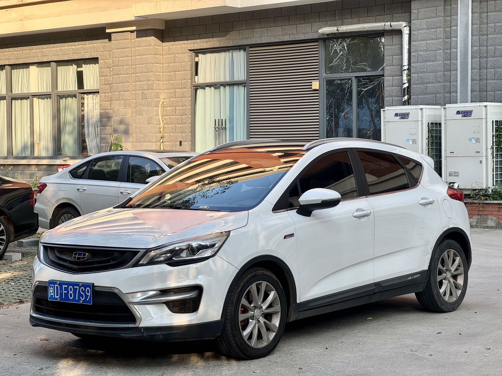 GEELY Emgrand GS 2017 GEELY Emgrand GS 2017 car image