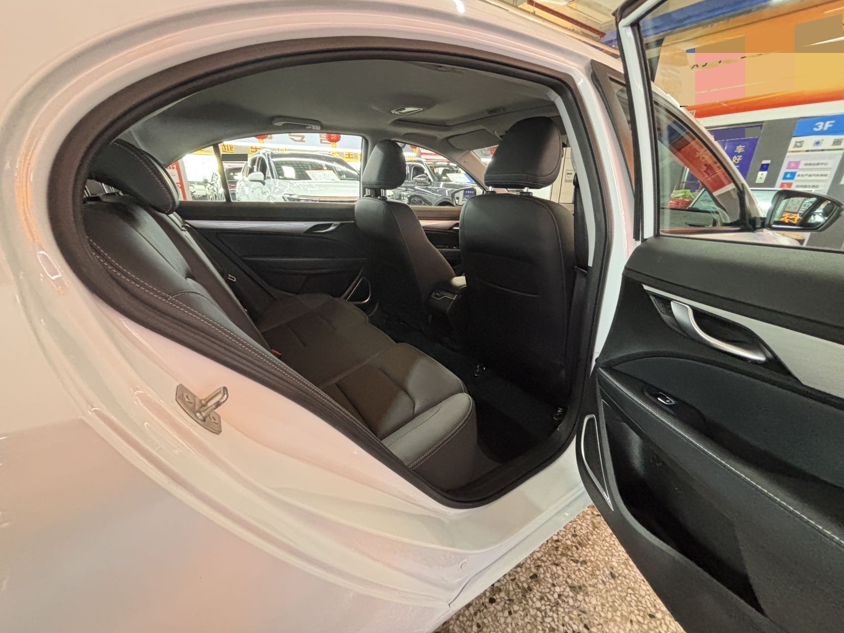 GEELY Emgrand 2020 imagem de carro #5