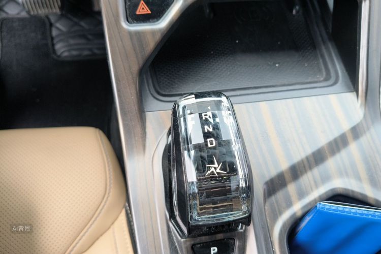 GEELY Boyue L 2023 car image #16