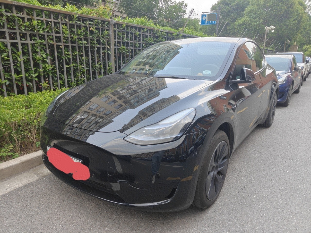 Tesla Model Y 2022 Tesla Model Y 2022 car image