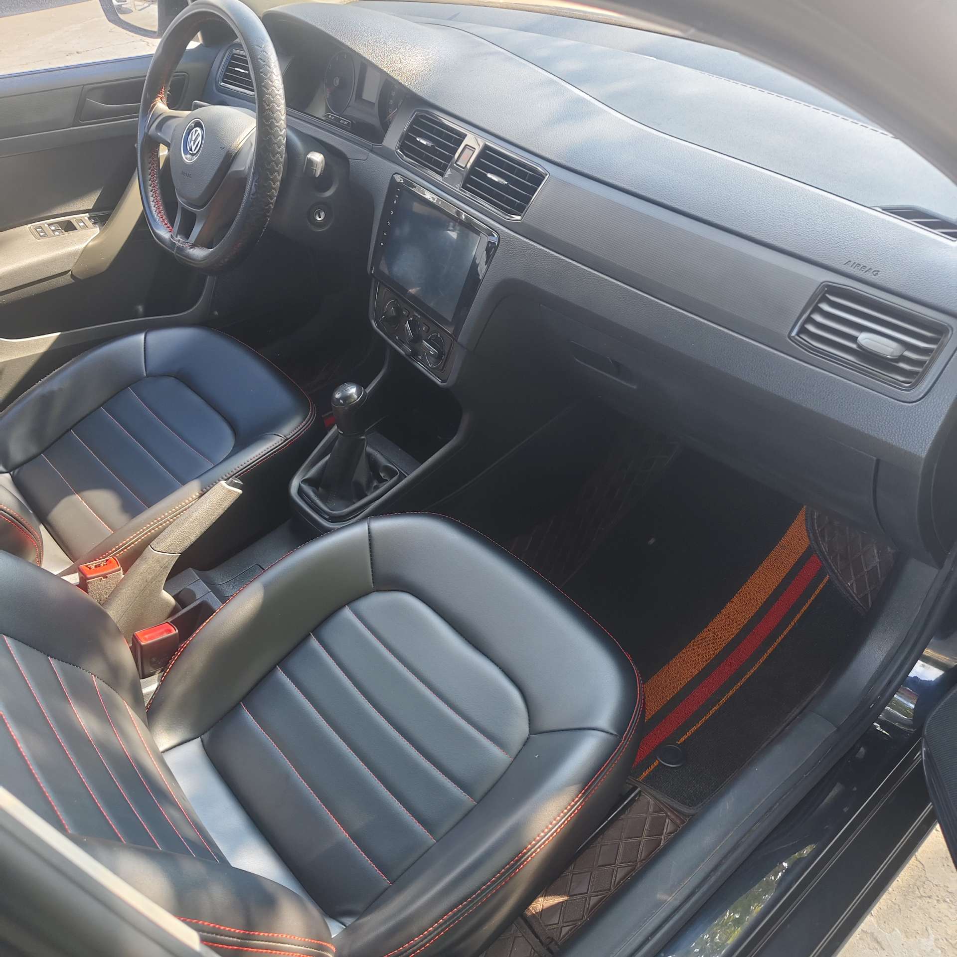 Volkswagen Santana 2018 imagen de coche #5