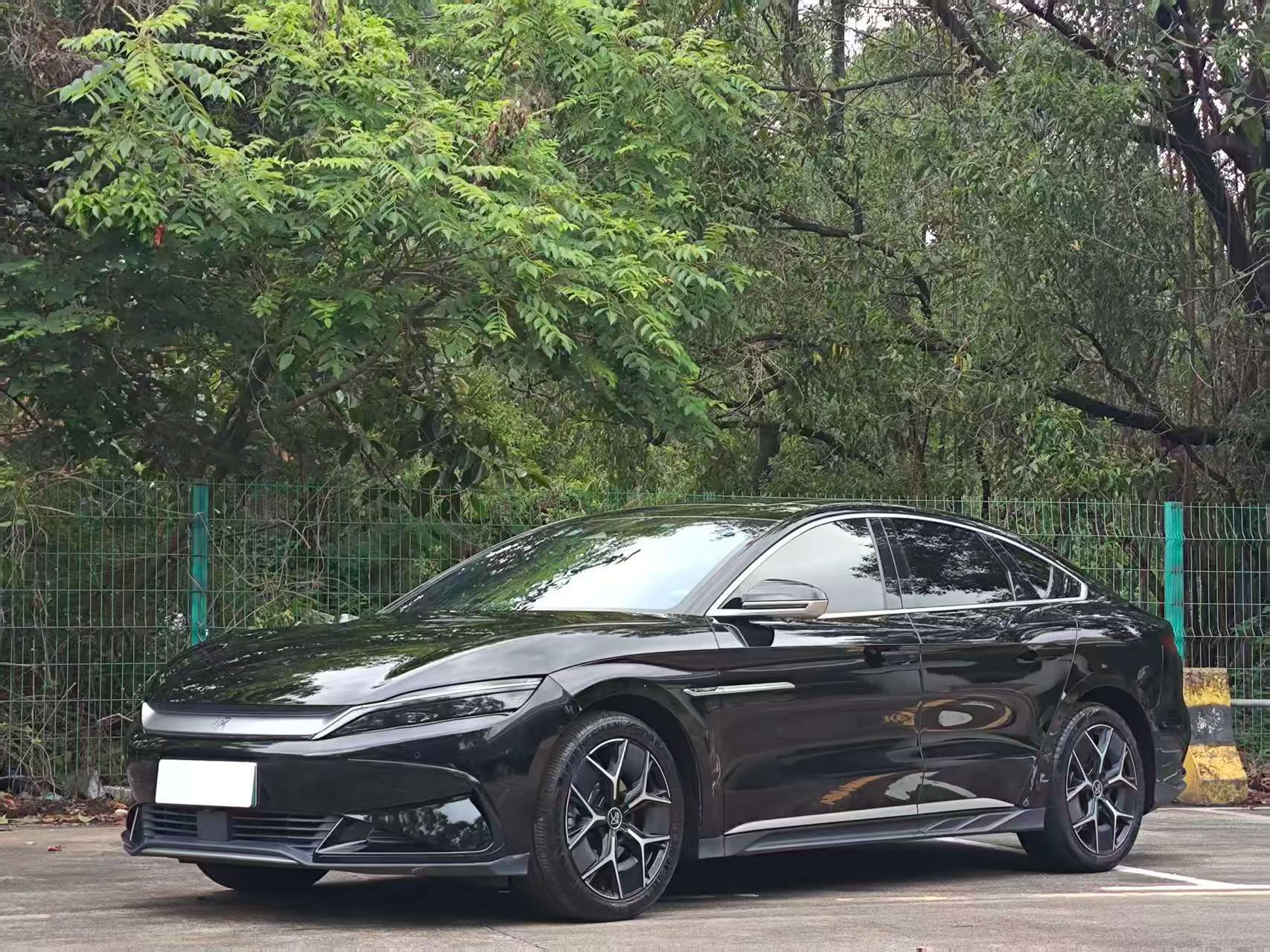 BYD Han 2024 BYD Han 2024 car image