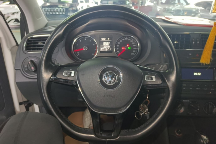 Volkswagen Polo 2017 #11 Volkswagen Polo 2017 car image #11