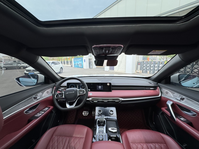 Jetour X70 PLUS 2023 car image #6